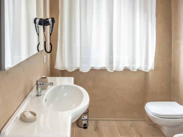 La Nuova Corte Rooms : photo 8 de la chambre chambre quadruple avec terrasse