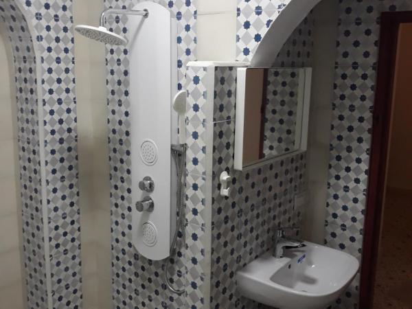 The Riad Hostel Tangier : photo 7 de la chambre chambre double