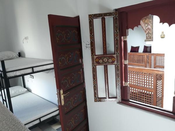 The Riad Hostel Tangier : photo 2 de la chambre lit dans dortoir 6 lits