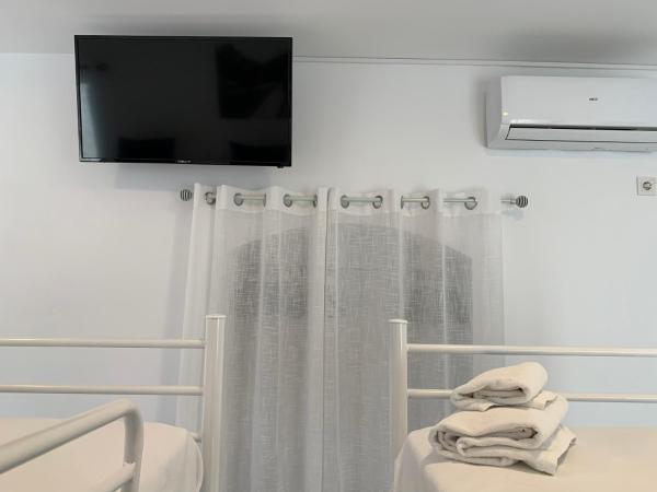 Belmonte Rooms : photo 7 de la chambre chambre familiale avec salle de bains privative