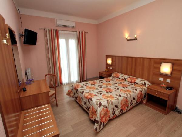 Hotel de La Paix : photo 1 de la chambre chambre double ou lits jumeaux supérieure