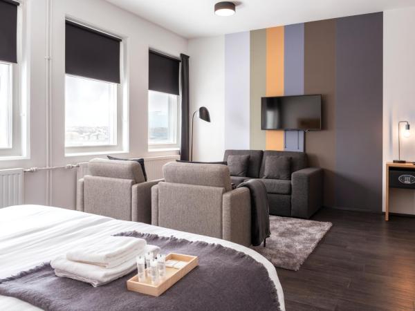 201 Hotel : photo 2 de la chambre petite suite familiale