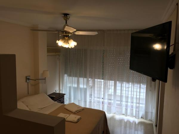 Cordoba Inn Apart Hotel : photo 6 de la chambre appartement avec balcon (3 adultes)