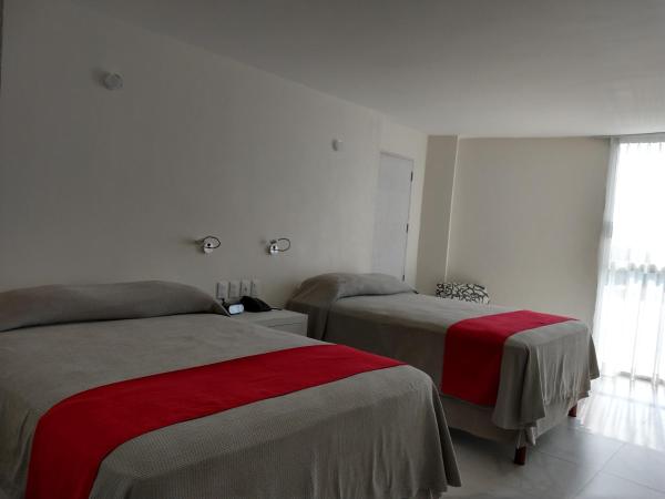 We Hotel Acapulco : photo 5 de la chambre  chambre double avec 2 lits doubles 