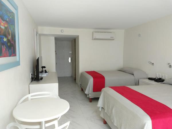 We Hotel Acapulco : photo 6 de la chambre  chambre double avec 2 lits doubles 