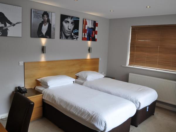 Hotel Celebrity Bournemouth East Cliff by Villare hotels : photo 9 de la chambre chambre lits jumeaux supérieure