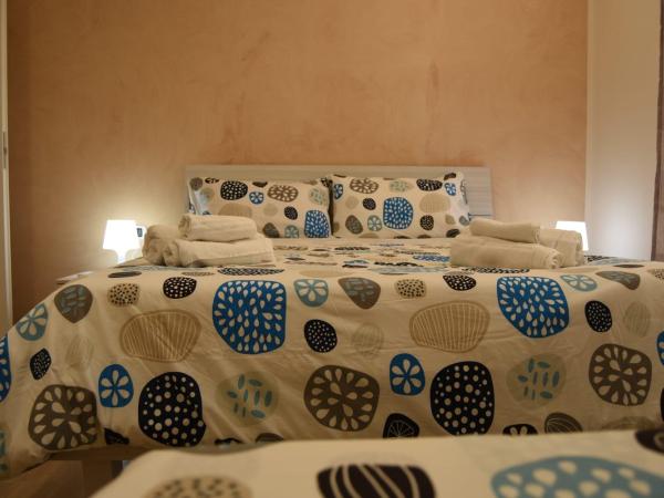 Via Trento 30 : photo 9 de la chambre chambre triple avec balcon