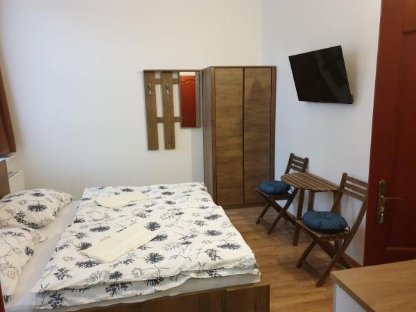 Guest House Orczy Park : photo 5 de la chambre chambre standard lit queen-size