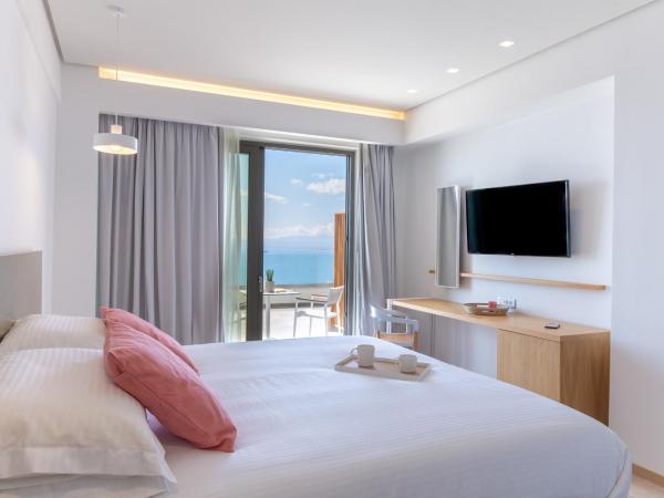 Messinian Icon Hotel & Suites : photo 2 de la chambre chambre double ou lits jumeaux standard - vue sur mer
