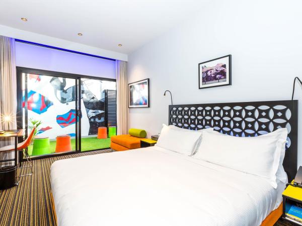 The Constance Fortitude Valley : photo 2 de la chambre hotel king with courtyard with free wifi
