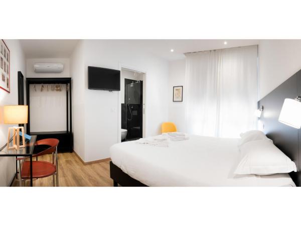 ParcoSantaTeresa Suites LOC-02279 : photo 1 de la chambre chambre double avec salle de bains privative