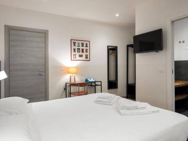 ParcoSantaTeresa Suites LOC-02279 : photo 4 de la chambre chambre double avec salle de bains privative