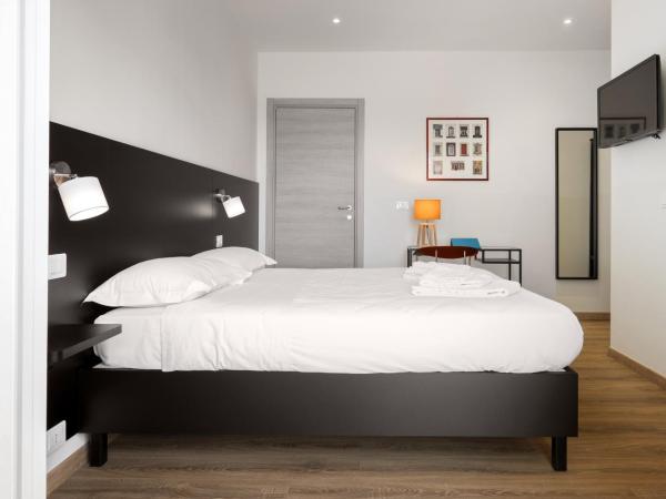 ParcoSantaTeresa Suites LOC-02279 : photo 9 de la chambre chambre double avec salle de bains privative