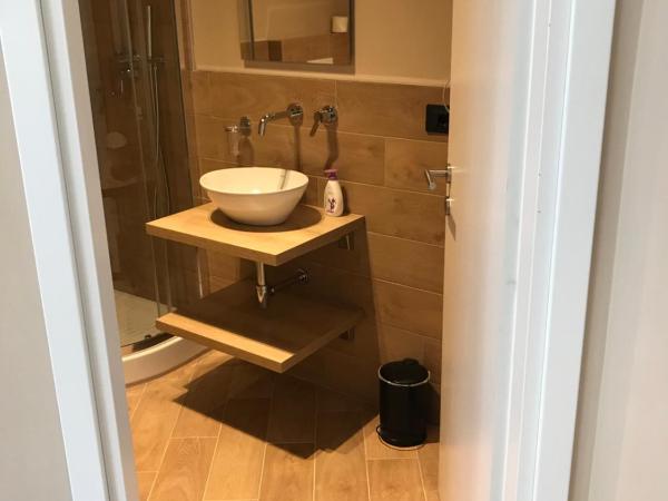 Riva Reno 4 Rooms : photo 3 de la chambre chambre double