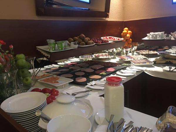 AltDüsseldorf : photo 2 de la chambre chambre quadruple