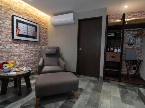 Hotel Ronda Minerva : photo 3 de la chambre chambre double supérieure avec deux lits doubles