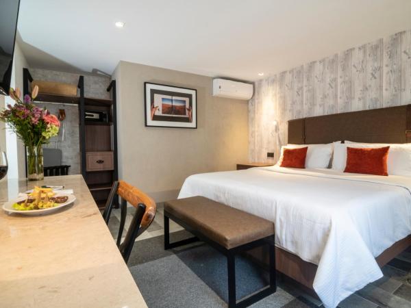 Hotel Ronda Minerva : photo 2 de la chambre suite supérieure lit king-size