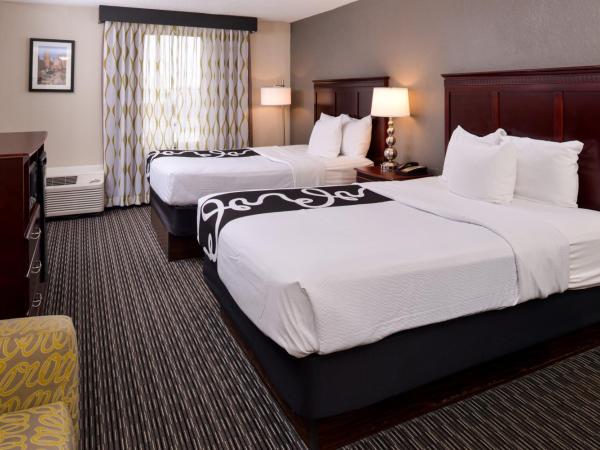 La Quinta by Wyndham Indianapolis South : photo 1 de la chambre chambre deluxe avec 2 lits queen-size