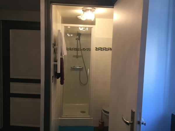 L entrepote : photo 6 de la chambre chambre deluxe (2 adultes + 1 enfant)