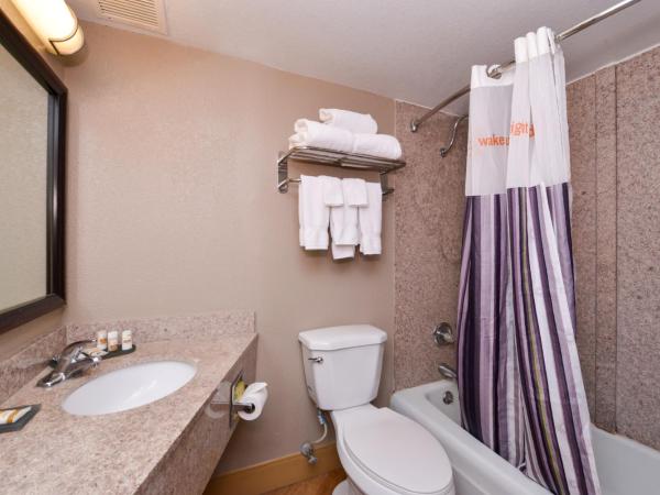 La Quinta by Wyndham Indianapolis South : photo 4 de la chambre chambre deluxe avec 2 lits queen-size