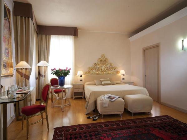 Hotel Liassidi Palace : photo 6 de la chambre suite exécutive - vue sur canal (4 adultes)