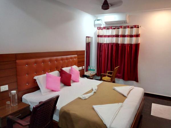 Medavakkam Sri Sai Residency : photo 8 de la chambre chambre deluxe
