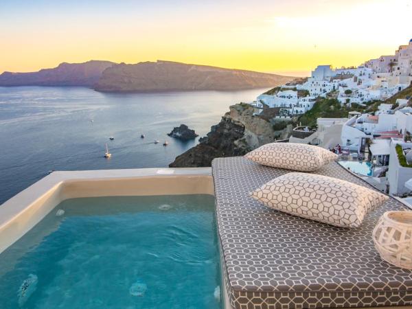 Kaleidoscope Cave Houses : photo 3 de la chambre suite blue sky avec jacuzzi extérieur