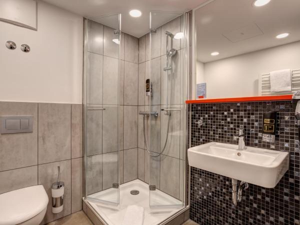 MEININGER Hotel München Olympiapark : photo 5 de la chambre chambre double pour occupation simple