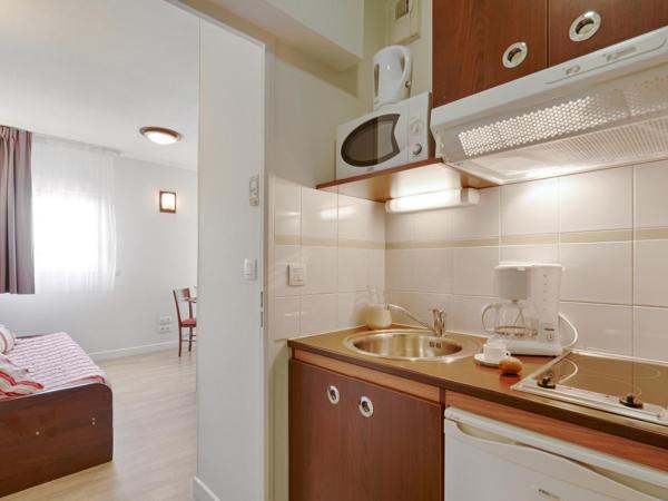 Zenitude Hôtel-Résidences Béziers Centre : photo 2 de la chambre studio triple supérieur