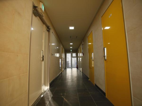 The Core Albergue : photo 10 de la chambre chambre simple avec salle de bains 