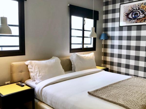 Suite Loc Luxury Aparthotel : photo 3 de la chambre studio pop art