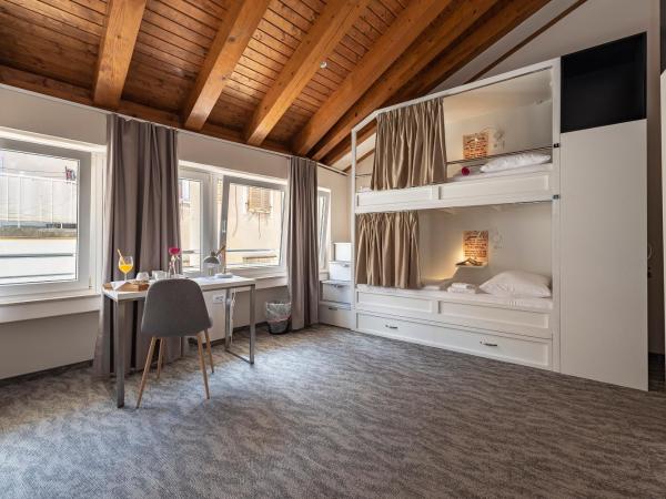 Downtown Boutique Hostel : photo 1 de la chambre lit dans dortoir pour femmes de 6 lits