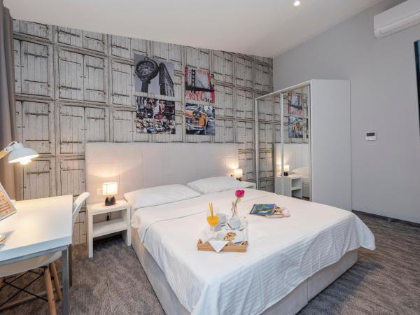 Downtown Boutique Hostel : photo 10 de la chambre chambre double ou lits jumeaux supérieure