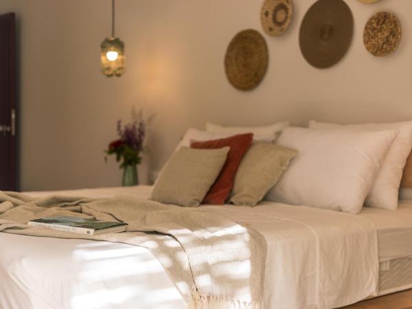 Luna Inn B&B : photo 9 de la chambre chambre double - vue sur jardin