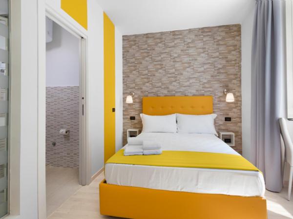 Rainbow Napoli : photo 2 de la chambre chambre double