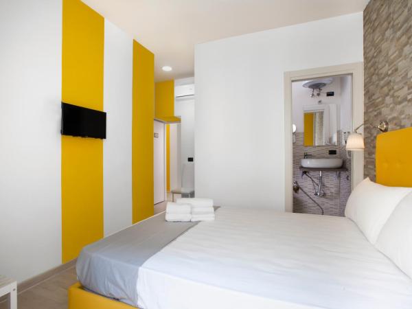 Rainbow Napoli : photo 5 de la chambre chambre double