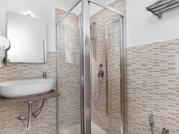 Rainbow Napoli : photo 5 de la chambre chambre double avec balcon