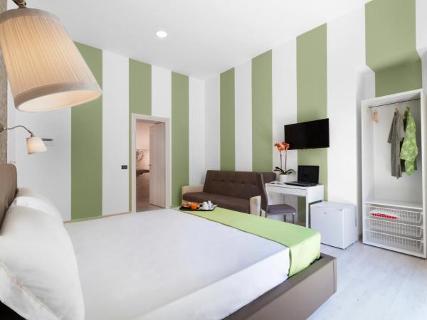 Rainbow Napoli : photo 3 de la chambre chambre double avec balcon