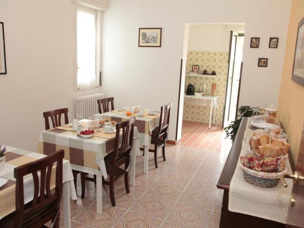 B&B Amèlie : photo 1 de la chambre chambre double avec balcon