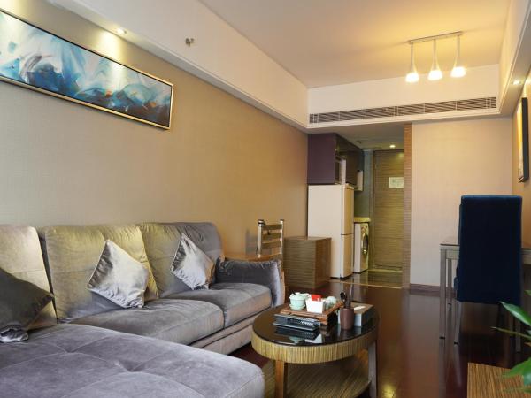 La Perle International Hotel - Free shuttle between hotel and Exhibition Center during Canton Fair & Exhibitor registration Counter : photo 8 de la chambre suite exécutive