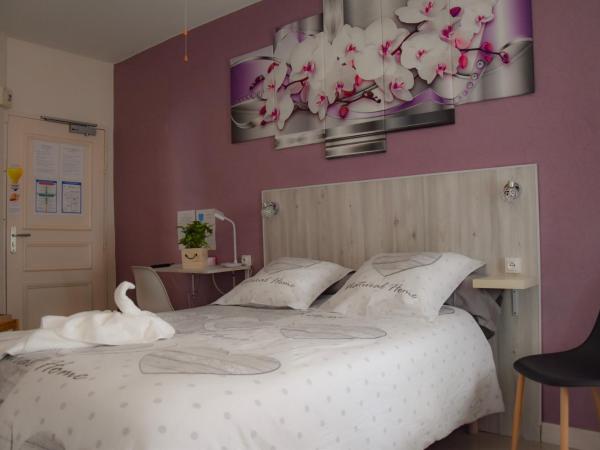 Hotel des Remparts : photo 2 de la chambre chambre triple