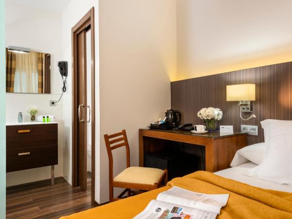 Hotel de Francia y París : photo 5 de la chambre hébergement double - occupation simple
