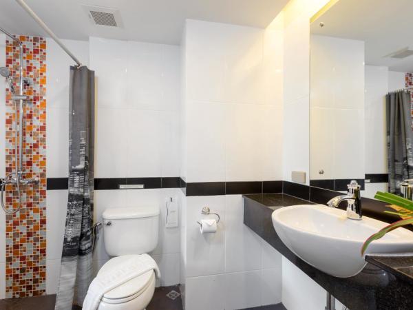 Lub Sbuy House Hotel - SHA : photo 10 de la chambre chambre lits jumeaux deluxe