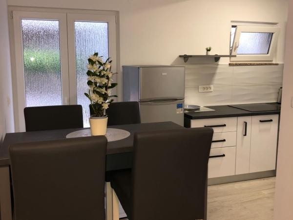 Apartmans and rooms ''Slavica'' : photo 9 de la chambre appartement - rez-de-chaussée