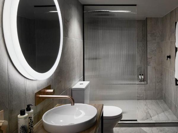 Zagame's House : photo 4 de la chambre neon suite - breakfast and parking included