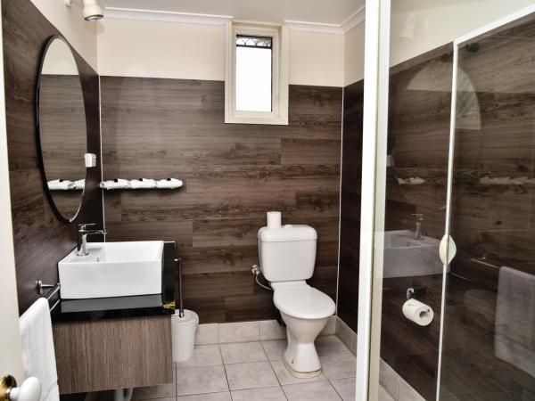 Hobart Tower Motel : photo 3 de la chambre petite chambre familiale