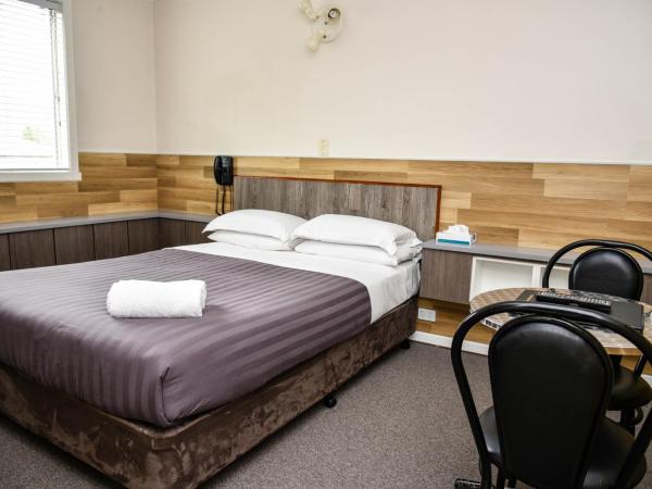 Hobart Tower Motel : photo 2 de la chambre chambre standard lit queen-size