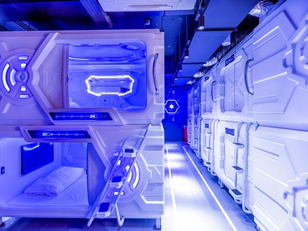 MET A Space Pod at Arab Street : photo 4 de la chambre pod double