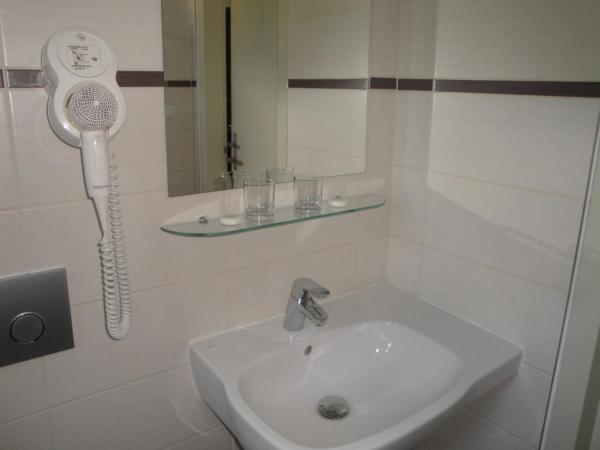 Pension Karnet : photo 10 de la chambre studio (2 adultes)