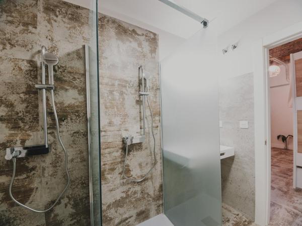 4U Hostel : photo 6 de la chambre lit dans dortoir mixte de 8 lits